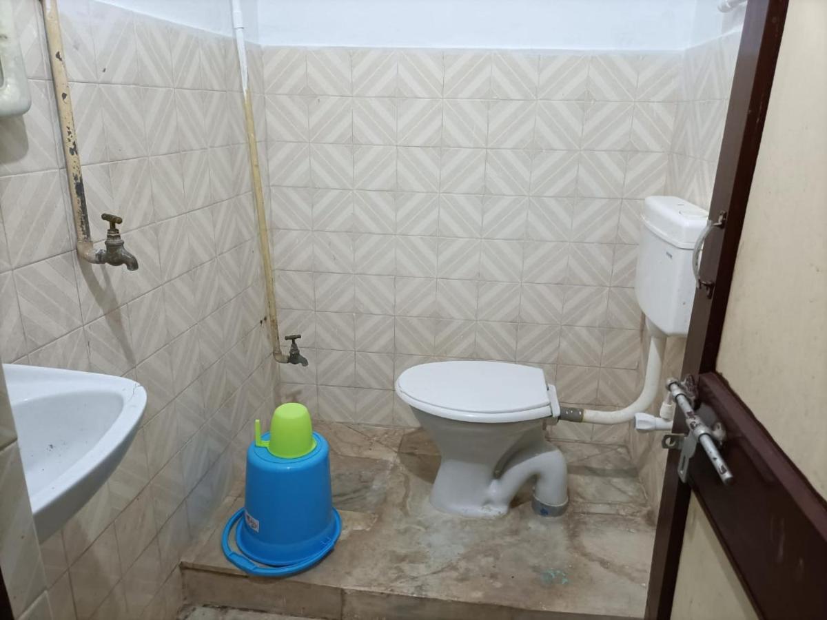 Hotel Radha Krishna Пурі Екстер'єр фото