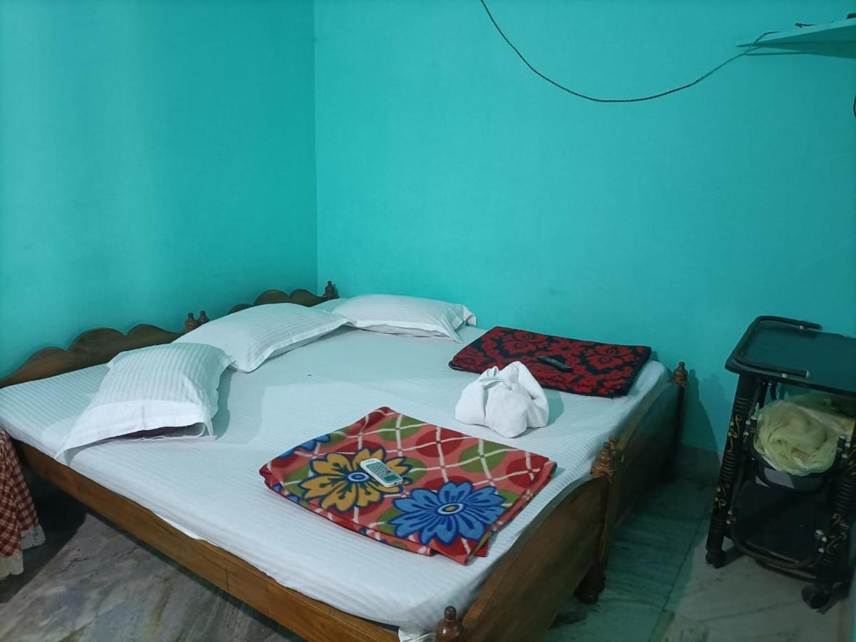 Hotel Radha Krishna Пурі Екстер'єр фото