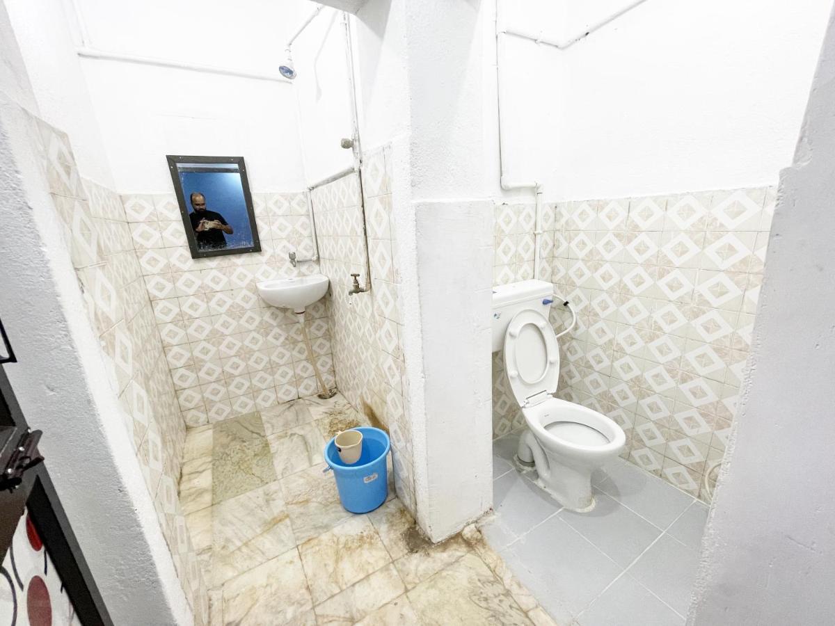 Hotel Radha Krishna Пурі Екстер'єр фото