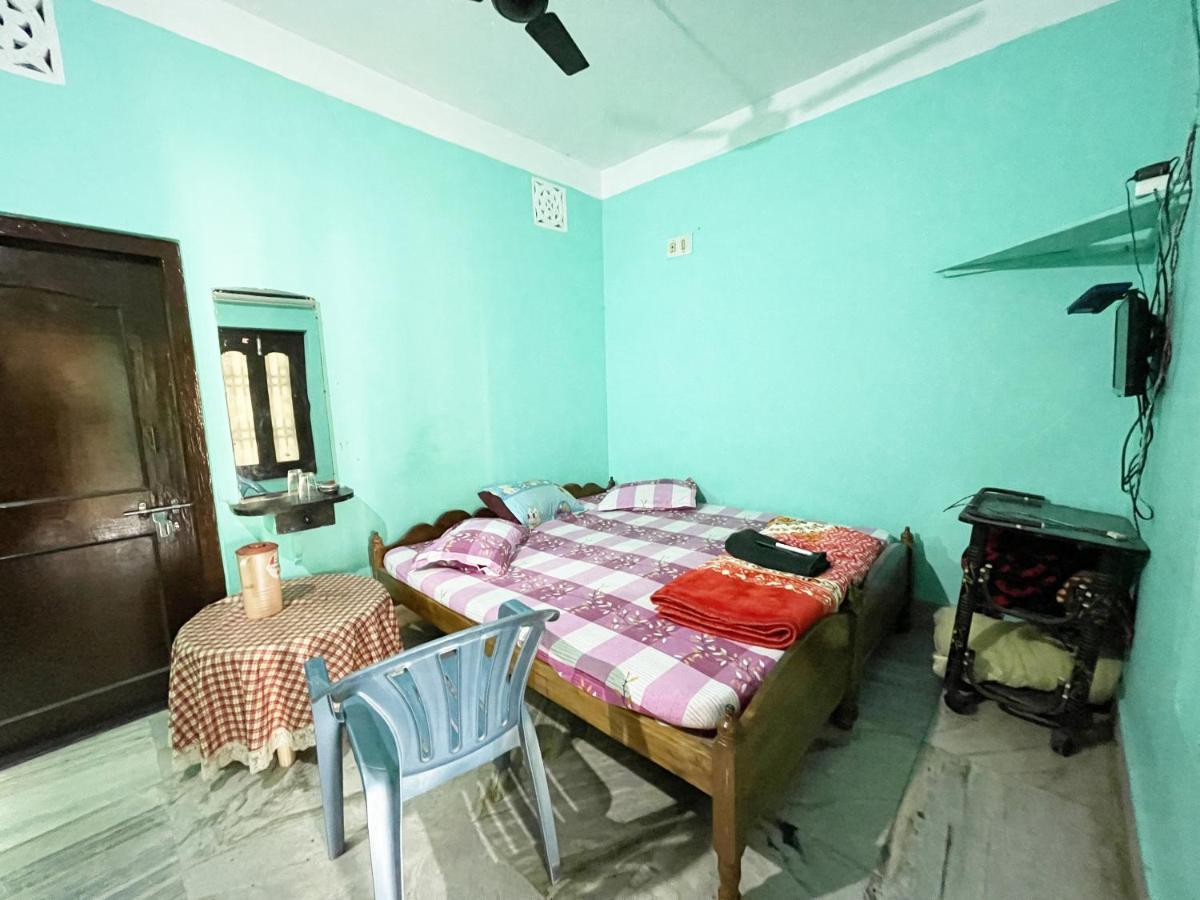 Hotel Radha Krishna Пурі Екстер'єр фото