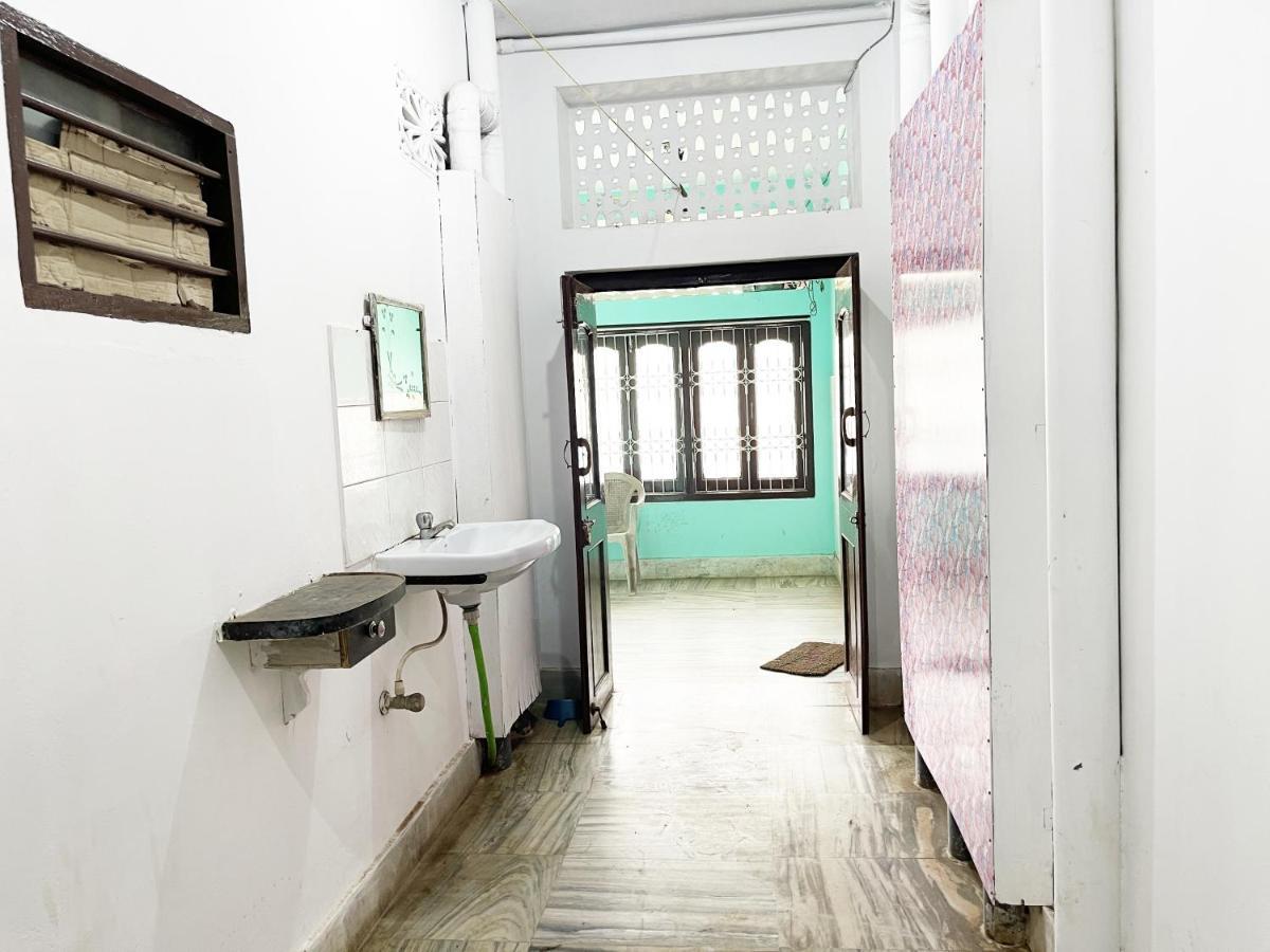 Hotel Radha Krishna Пурі Екстер'єр фото