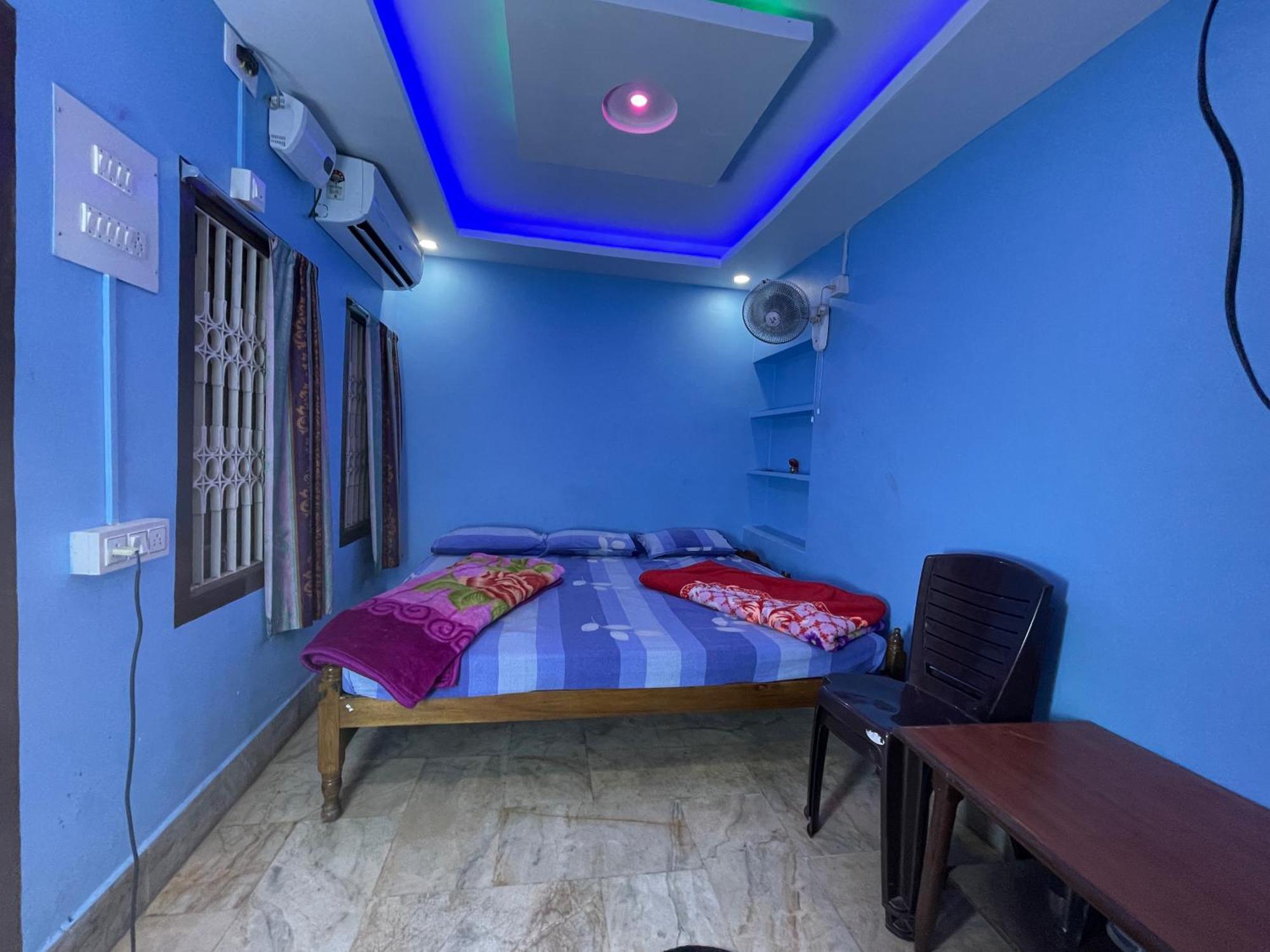 Hotel Radha Krishna Пурі Екстер'єр фото