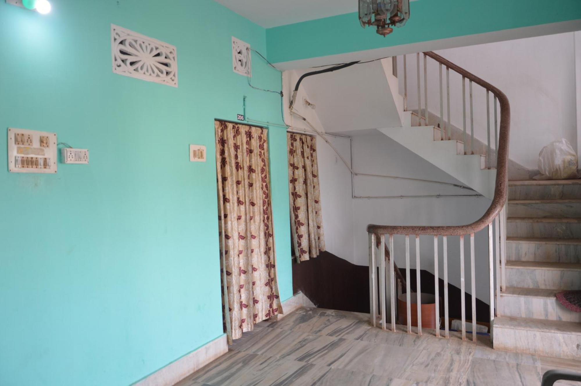 Hotel Radha Krishna Пурі Екстер'єр фото
