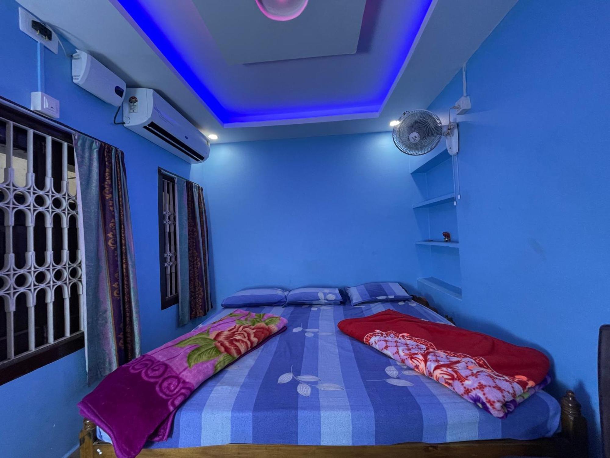 Hotel Radha Krishna Пурі Екстер'єр фото