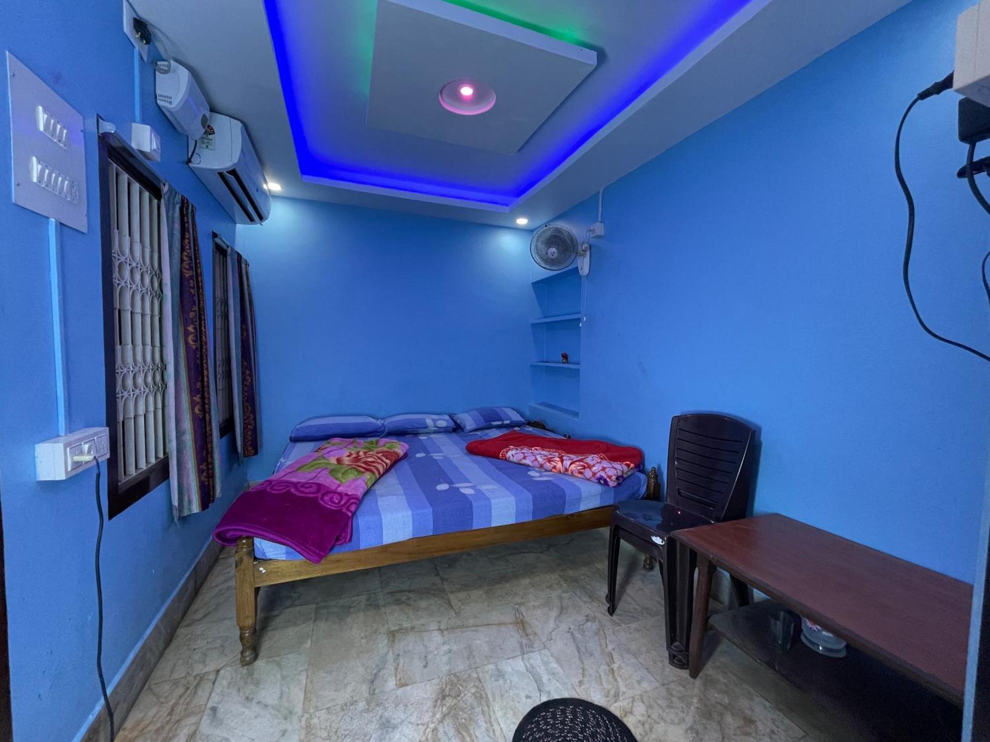 Hotel Radha Krishna Пурі Екстер'єр фото