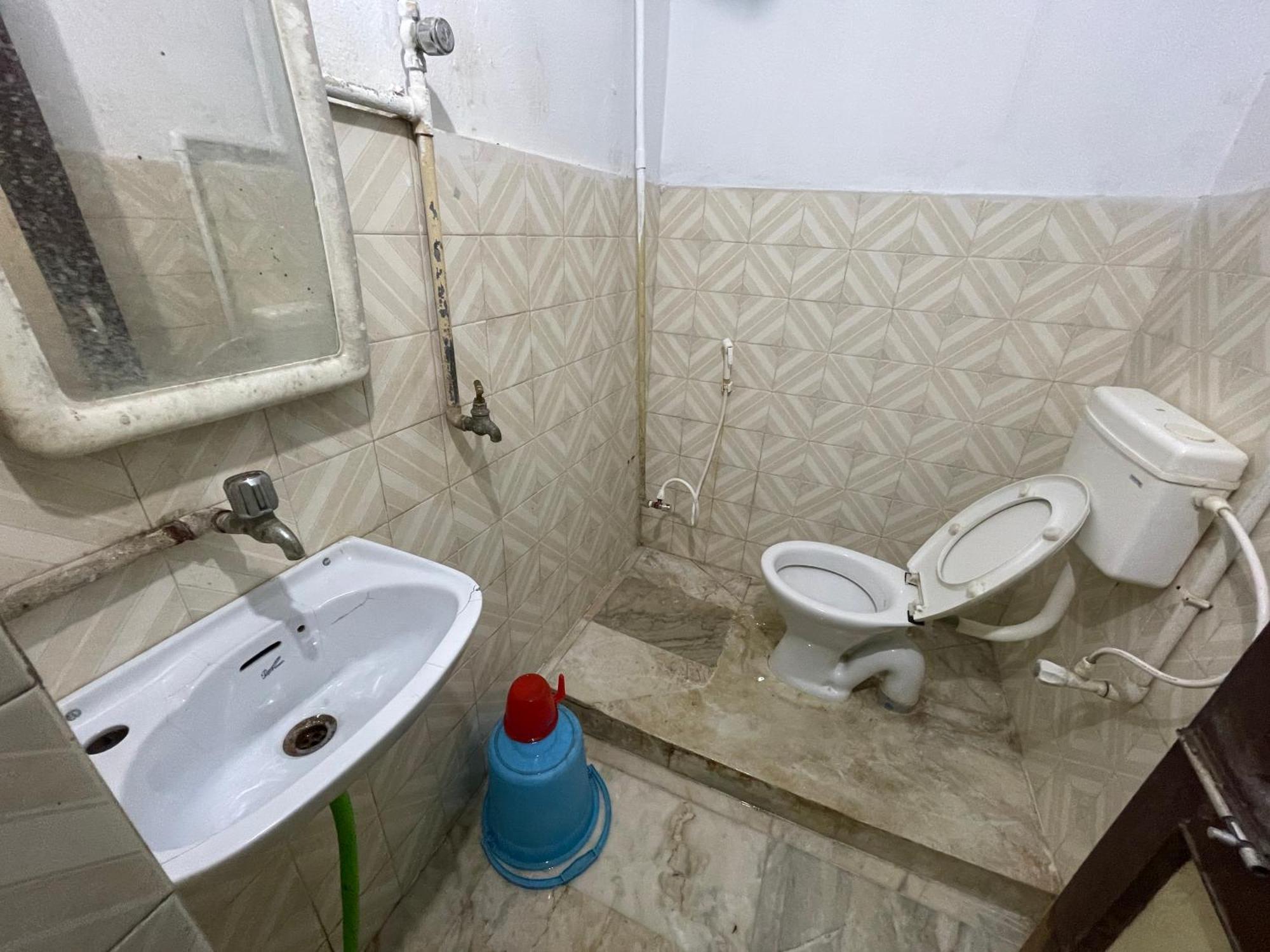 Hotel Radha Krishna Пурі Екстер'єр фото